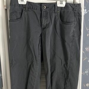 Merona Capri Pants Gray Two Pockets STRAIGHT LEG Fitted Women Size 4